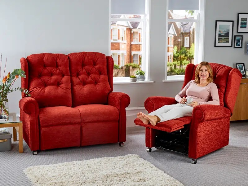Riser recliner sofas