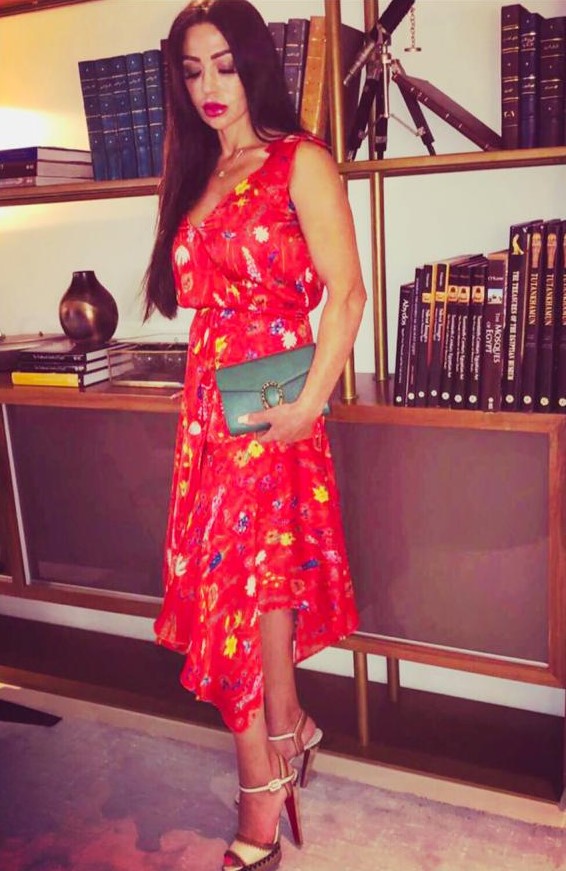 12 Pieces Every Elegant Woman should have in her closet