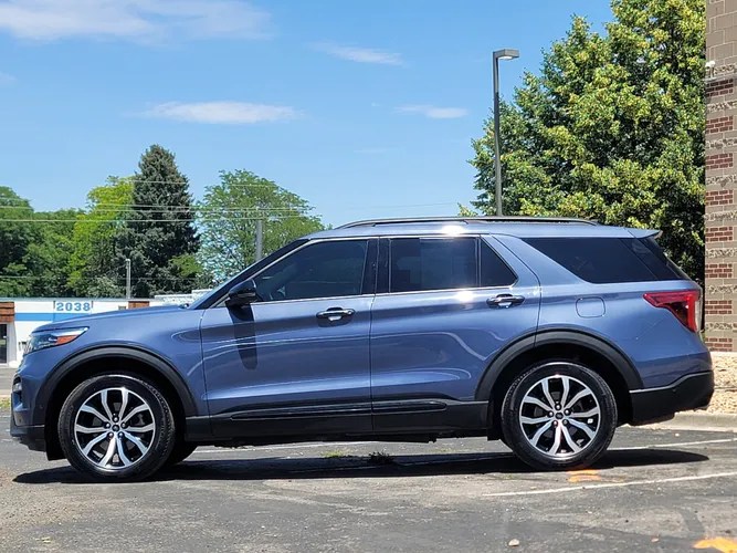 2021 ford explorer st