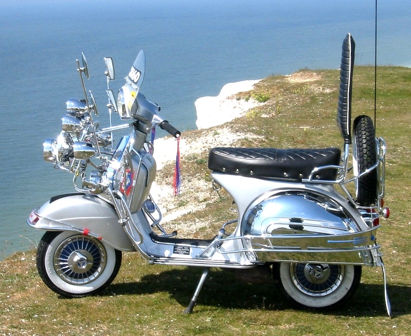 Motorcycle Live: Piaggio celebrate 65 years of Vespa - ResCogs