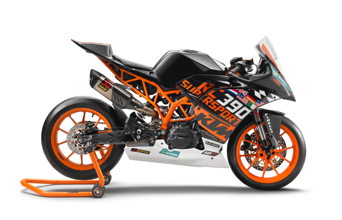 2018 KTM RC 390 R and Supersport SSP300 Race Kit Side