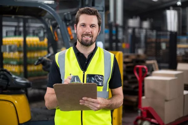 warehouses-are-digitally-automating-manual-processes-thumb