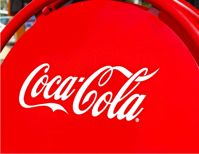 coca-cola-logo-on-table