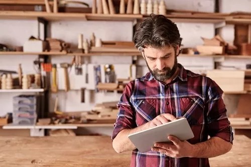 business-owners-are-turning-to-supply-chain-management-solutions