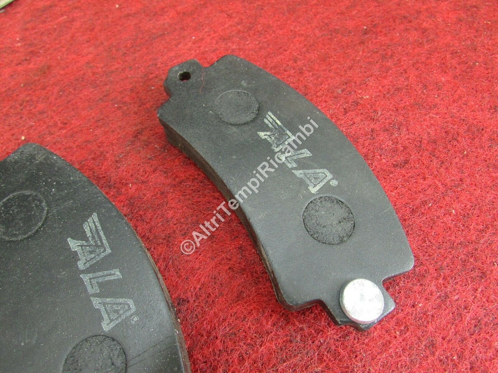 PASTIGLIE FRENO PEUGEOT 104 - 305 - RENAULT R4 - R5 - R6 -R15 R16 R17 -R20 R21 - immagine 10