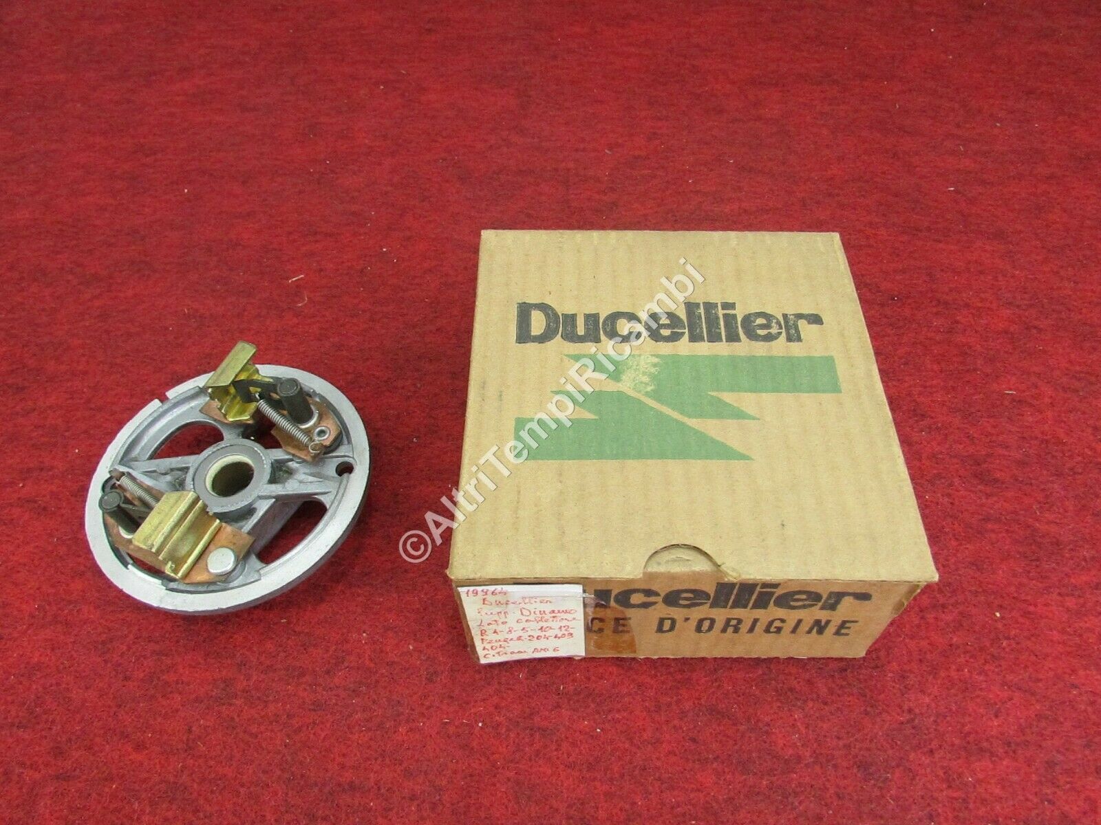 SUPPORTO MOTORINO PORTA SPAZZOLE RENAULT R4- R5 - R8 -R10 - R12 - PEUGEOT 204 -