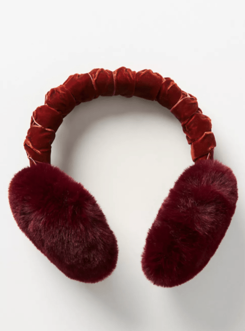 STYLECASTER | Winter Earmuff Trend STYLECASTER | Winter Earmuff Trend