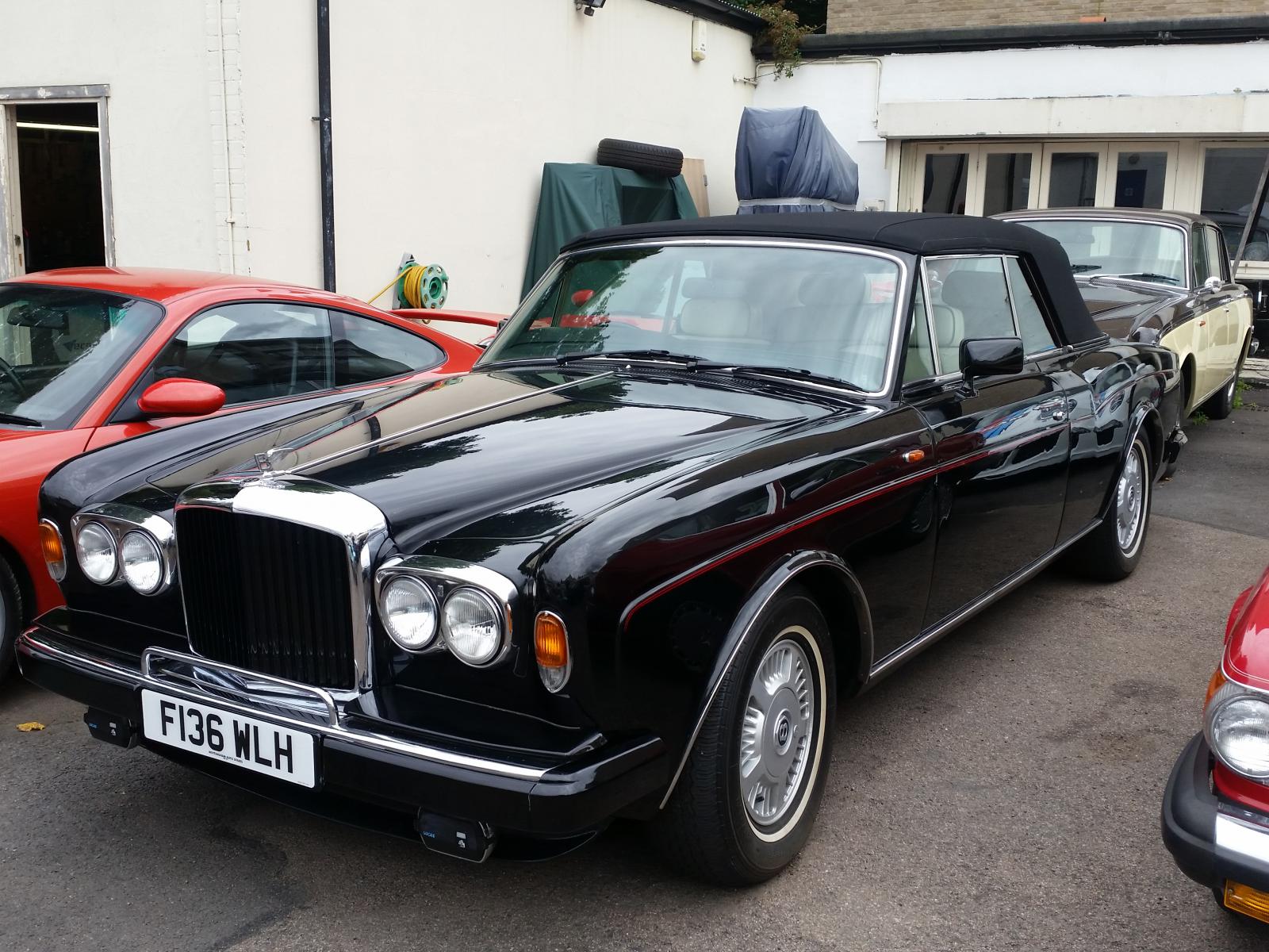 Bentley continental (corniche)