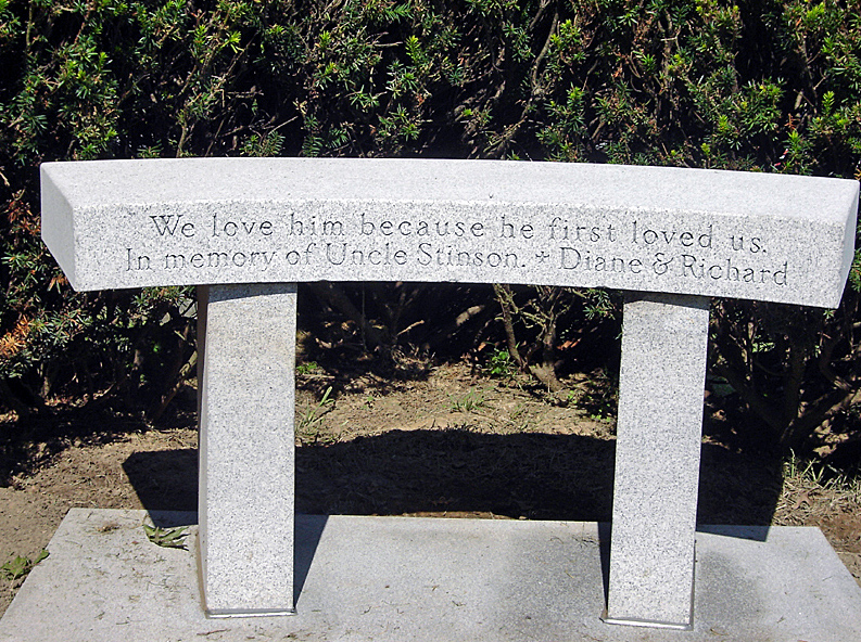 10+ Luxury Graveside Memorial Benches / Graveside Service | The Ultimate Guide | Love Lives On - A bench memorial serves as an appropriate .