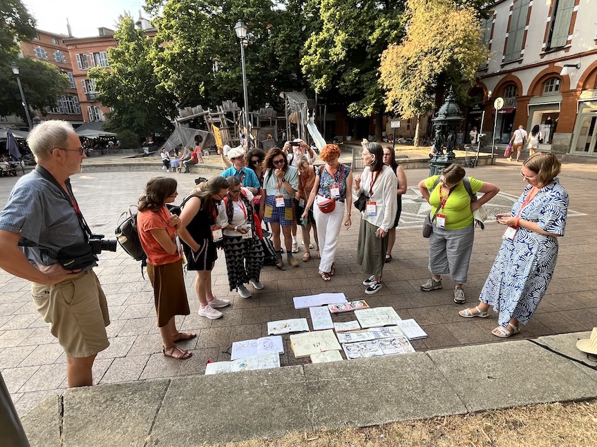 Group photo at Veronica Lawlor's workshop at the Urban Sketcher's Symposium in Toulouse