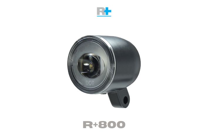 Rothmans powerful LED R+800 Lumens eBike Headlight, seamless battery integration, and lightweight design. Brighter lights, safer rides await!