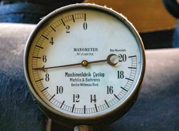 Blick auf das Manometer