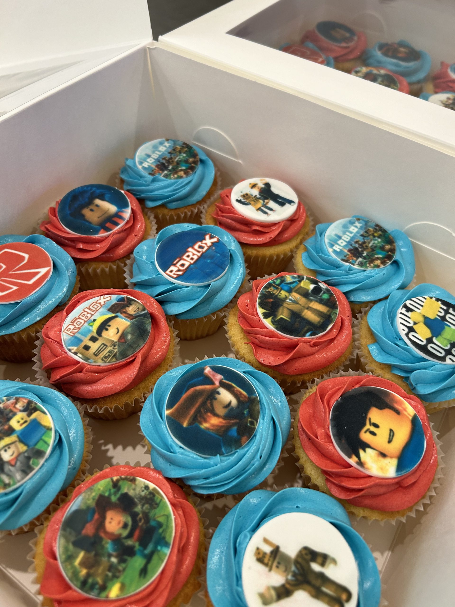 Printed Roblox Theme Cupcakes Runaway Cupcakes IMG 2872 Scaled 