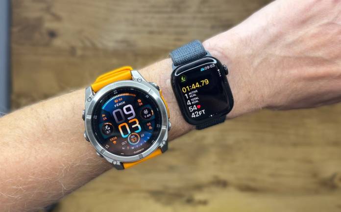Nous avons testé l'Apple Watch Series 10 contre la Garmin Fenix 8.loading= apple watch series 10 vs garmin fenix 8