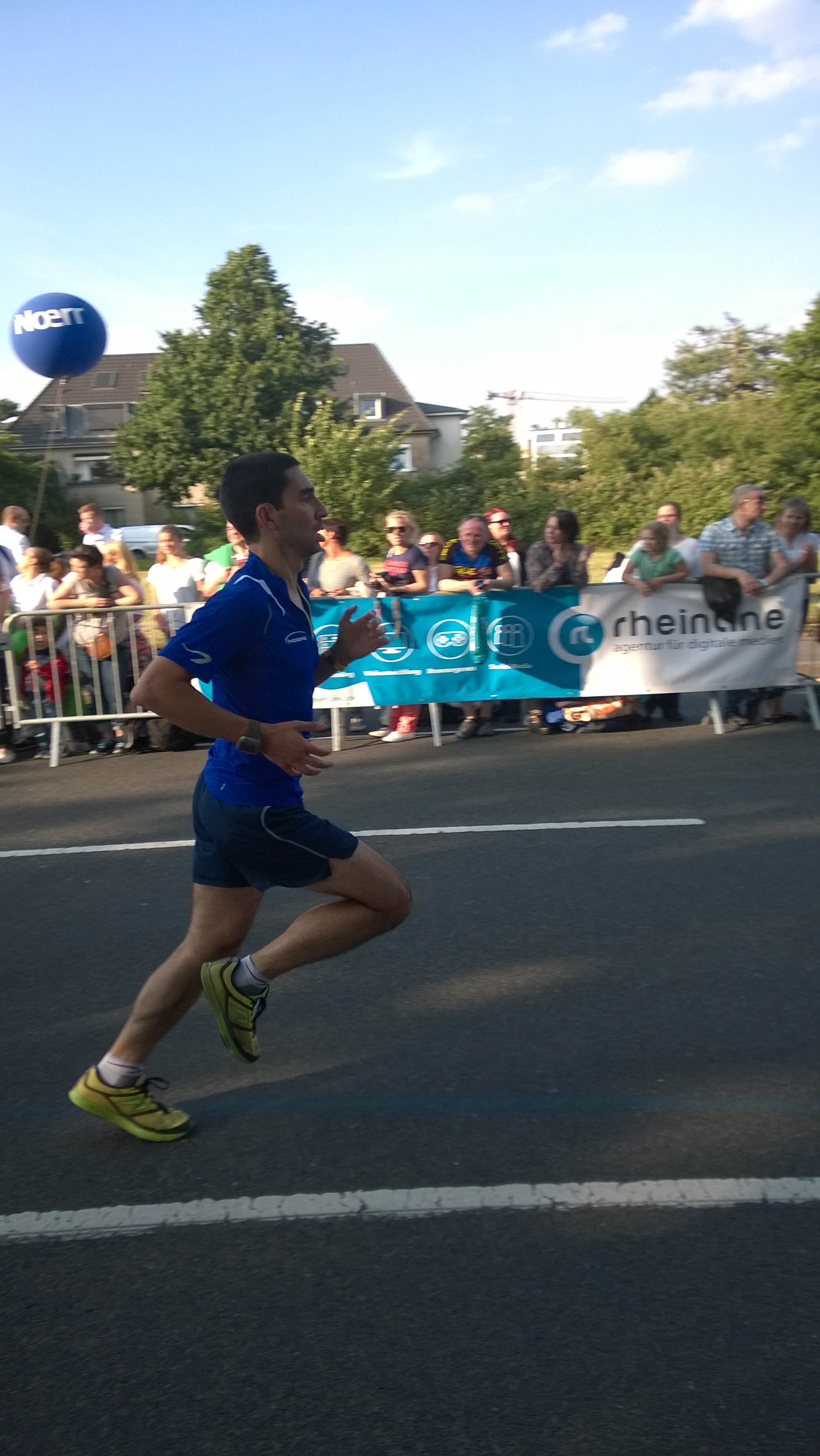 Running form at Run4Ideas Düsseldorf in May 2015
