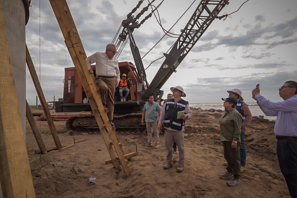 Supervisa Gobernador Rocha avances de construcción del puente Bellavista-Boca del Río-Las Glorias