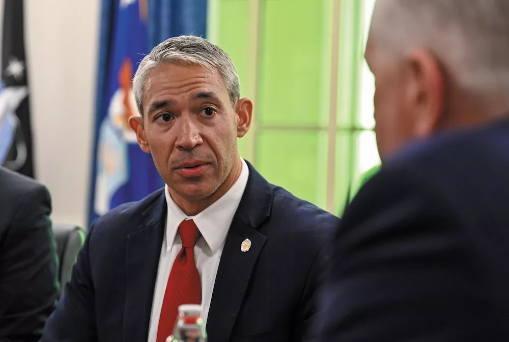 Former Mayor Ron Nirenberg could run against County Judge Peter Sakai in 2026 primary