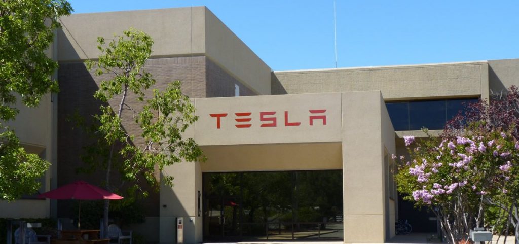 Tesla se asocia con CureVac para desarrollar ...