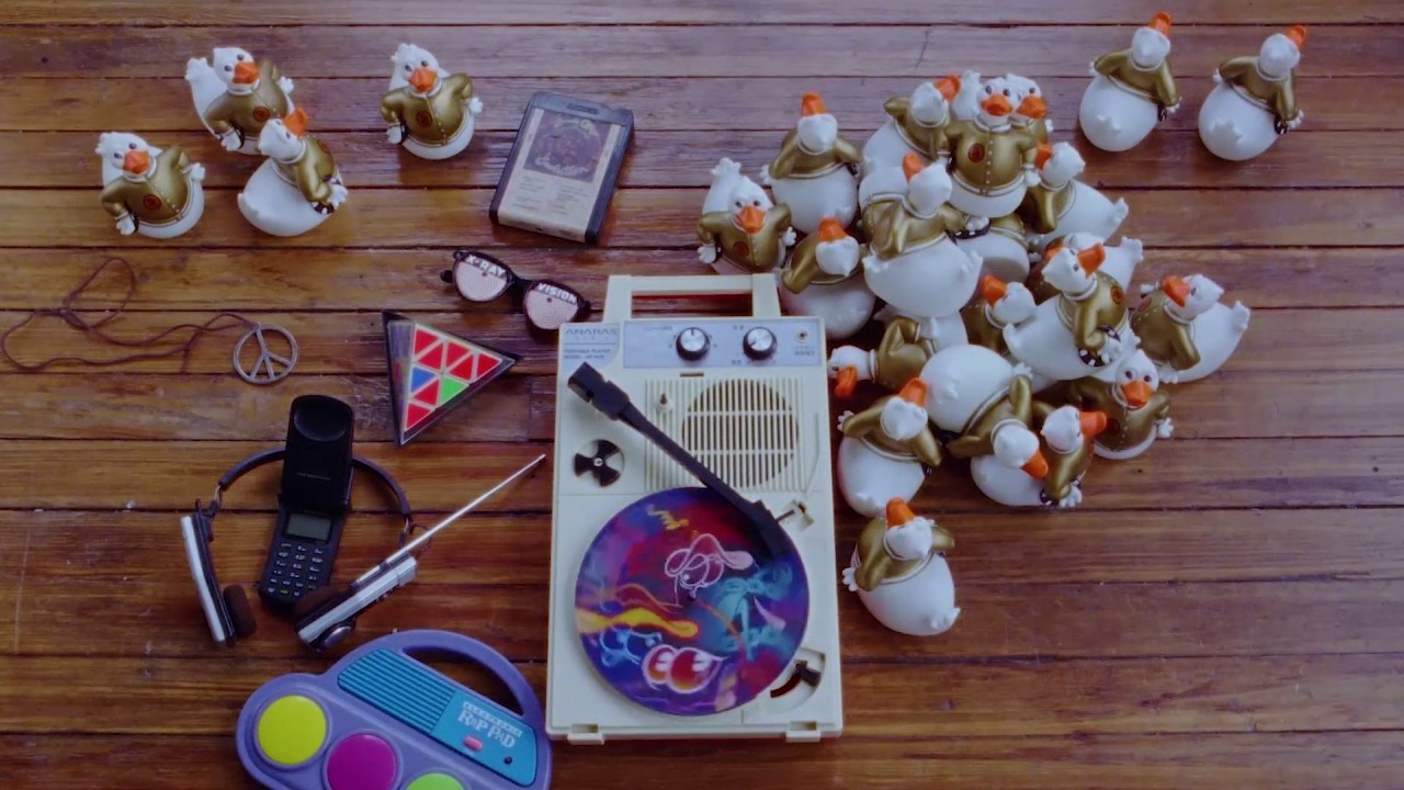 Duck Sauce est de retour ! (gros sample)