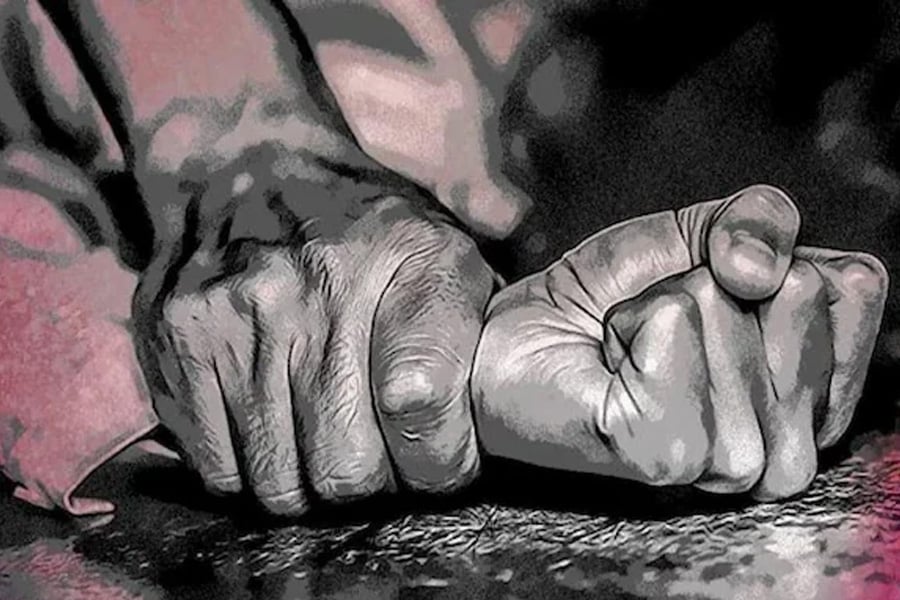 লুটপাট করতে গিয়ে বাধা, ৬৫ বছরের বৃদ্ধাকে ধর্ষণ! ভয়াবহ ঘটনা বারুইপুরে