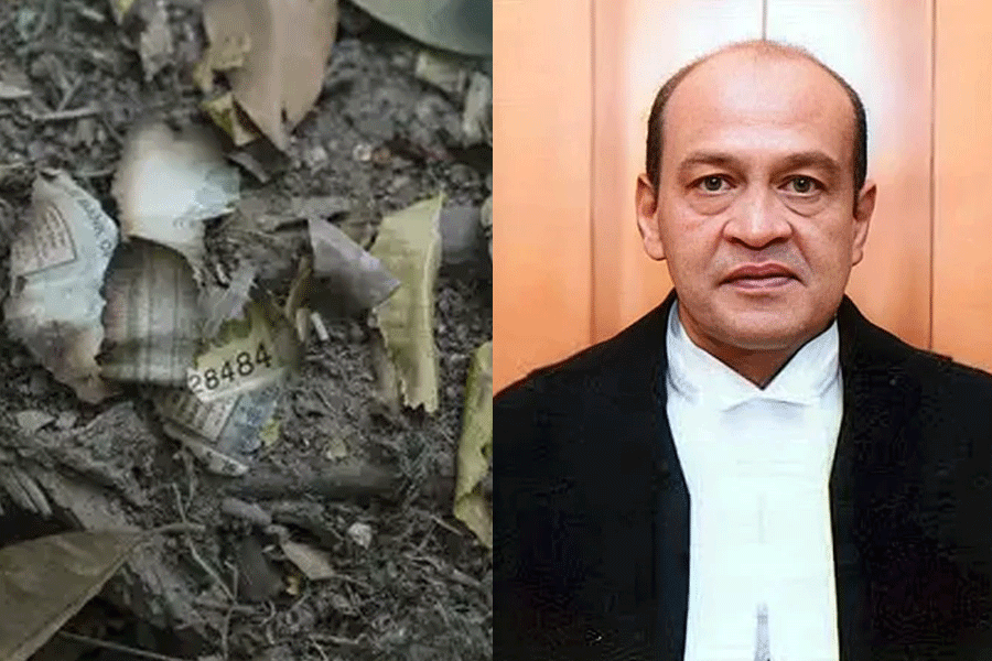 কেন্দ্রের কোর্টে বল! দিল্লি হাই কোর্টের বিতর্কিত বিচারপতির ‘শাস্তি’ নিয়ে সিদ্ধান্ত নেবে মোদি সরকার