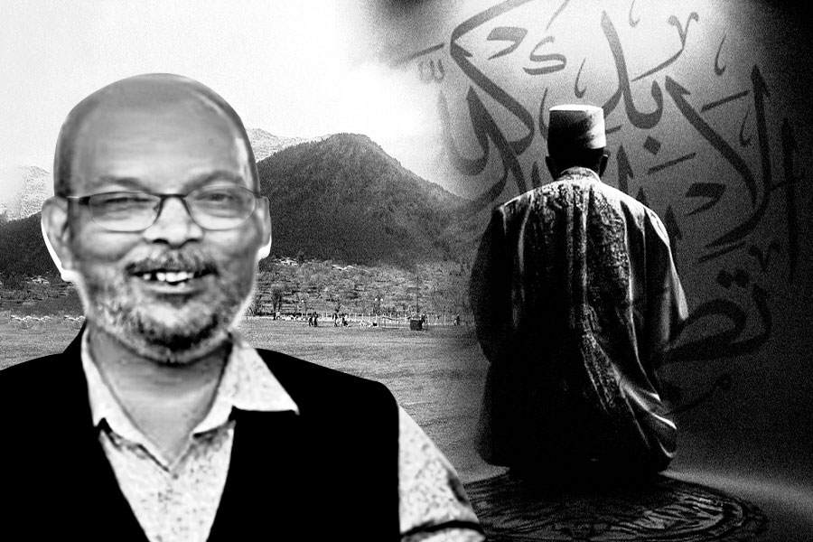 কলমা পাঠই বাঁচিয়ে দিল ব্রাহ্মণ পরিবারের সন্তানকে! বিশ্বাসই করতে পারছেন না অসমের অধ্যাপক