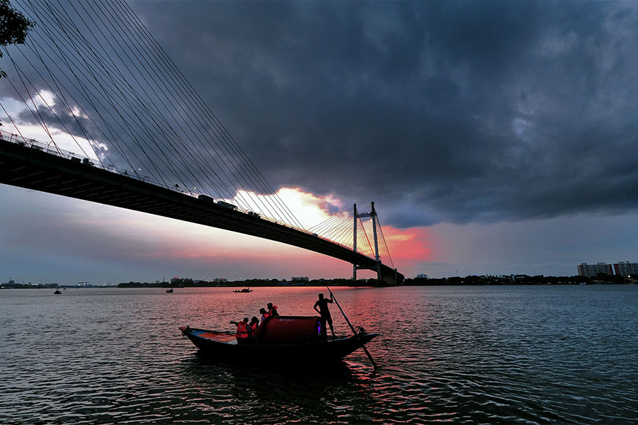 নিম্নচাপ সরেছে ঝাড়খণ্ডে, কমবে বৃষ্টি? কী পূর্বাভাস হাওয়া অফিসের?