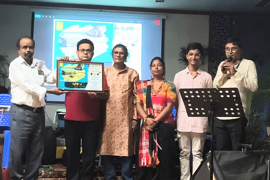 কলকাতা শর্টফিল্ম ফেস্টিভ্যালে পুরস্কৃত ‘অশ্রুত-আনহার্ড’