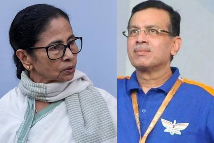 ‘ন্যূনতম ৫ লক্ষ টাকা দিন’, বিদ্যুৎস্পৃষ্ট হয়ে মৃত্যুতে সঞ্জীব গোয়েঙ্কাকে ফোন মমতার