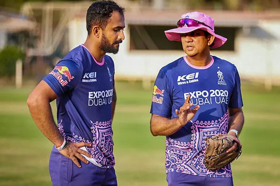 প্রত্যাশা পূরণে ব্যর্থ! দ্রাবিড়ের পর আরও দুই কোচকে ছাঁটাই রাজস্থান রয়্যালসের