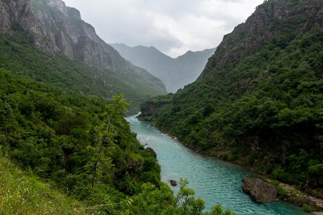 turkiyenin-sakli-kalmis-dogal-guzellikleri-ve-kesif-rotalari