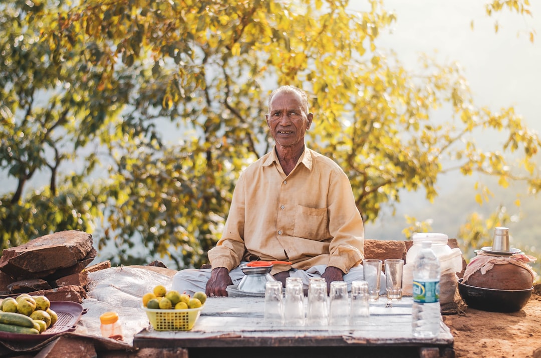 ayurveda-ile-saglikli-yasam-geleneksel-hint-tibbinin-modern-gun-sagligina-katkilari