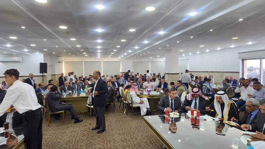 صورة حول : المناصير والقرعان نسايب والنائب العبادي طلب والعين الصرايرة رد بالايجاب المناصير والقرعان نسايب والنائب العبادي طلب والعين الصرايرة رد بالايجاب
