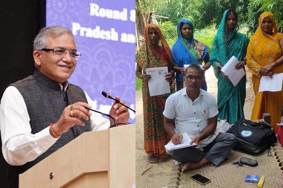 Voter List Controversy : हिंदू राष्ट्र में आधार होगा निराधार “बिहार तो झांकी है असम पश्चिम बंगाल बाकी है”