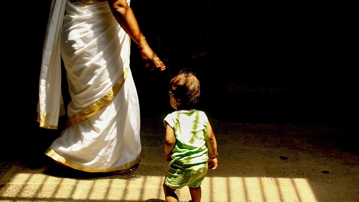 विधवा द्वारा गोद लिया बच्चा, मृत पति की संपत्ति का भी हकदार. इलाहाबाद हाईकोर्ट का फैसला