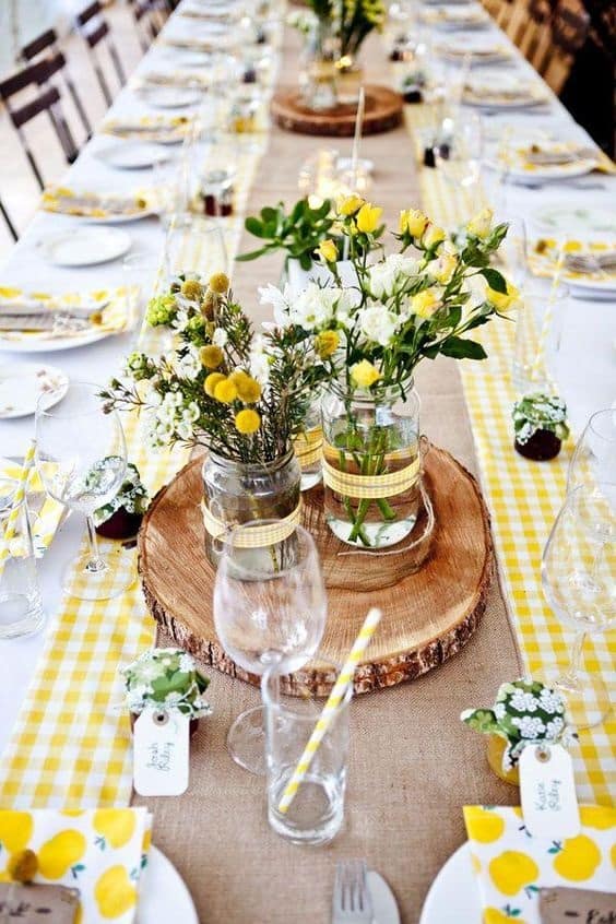 Et qui préfèrent personnaliser leurs mariages jusqu'au bout pour en . Inspiration Du Jaune Dans Ma Decoration De Mariage Save The Deco
