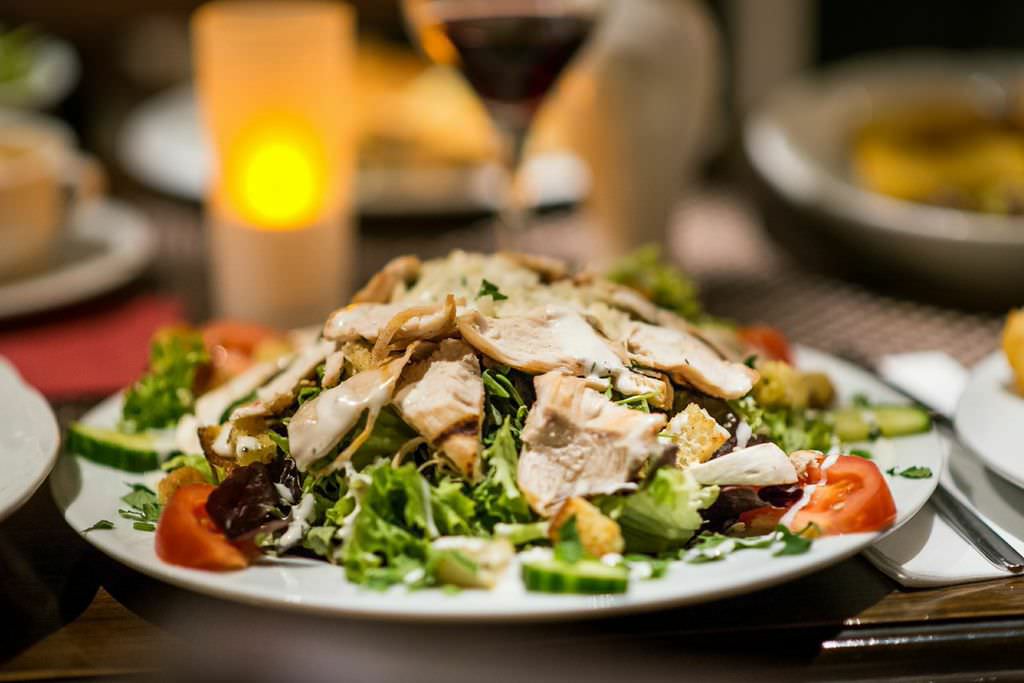 Salate und Pasta