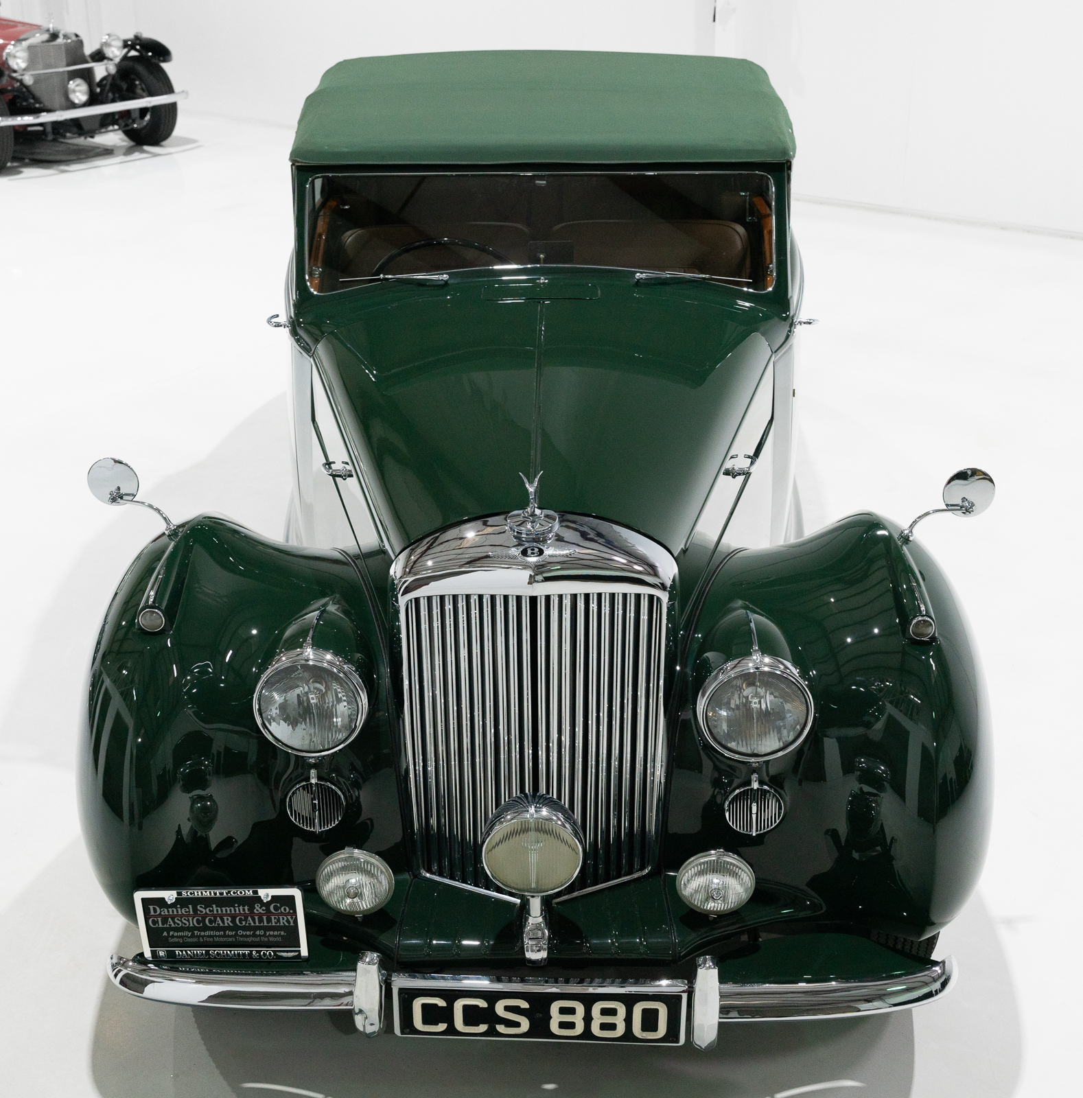 1948 BENTLEY MARK VI DROPHEAD COUPE BY PARK WARD – Daniel Schmitt