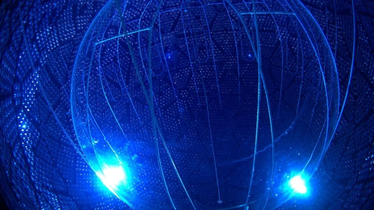 Unveiling the Ghostly Glow: Detecting Nuclear Antineutrinos with Water (2026)