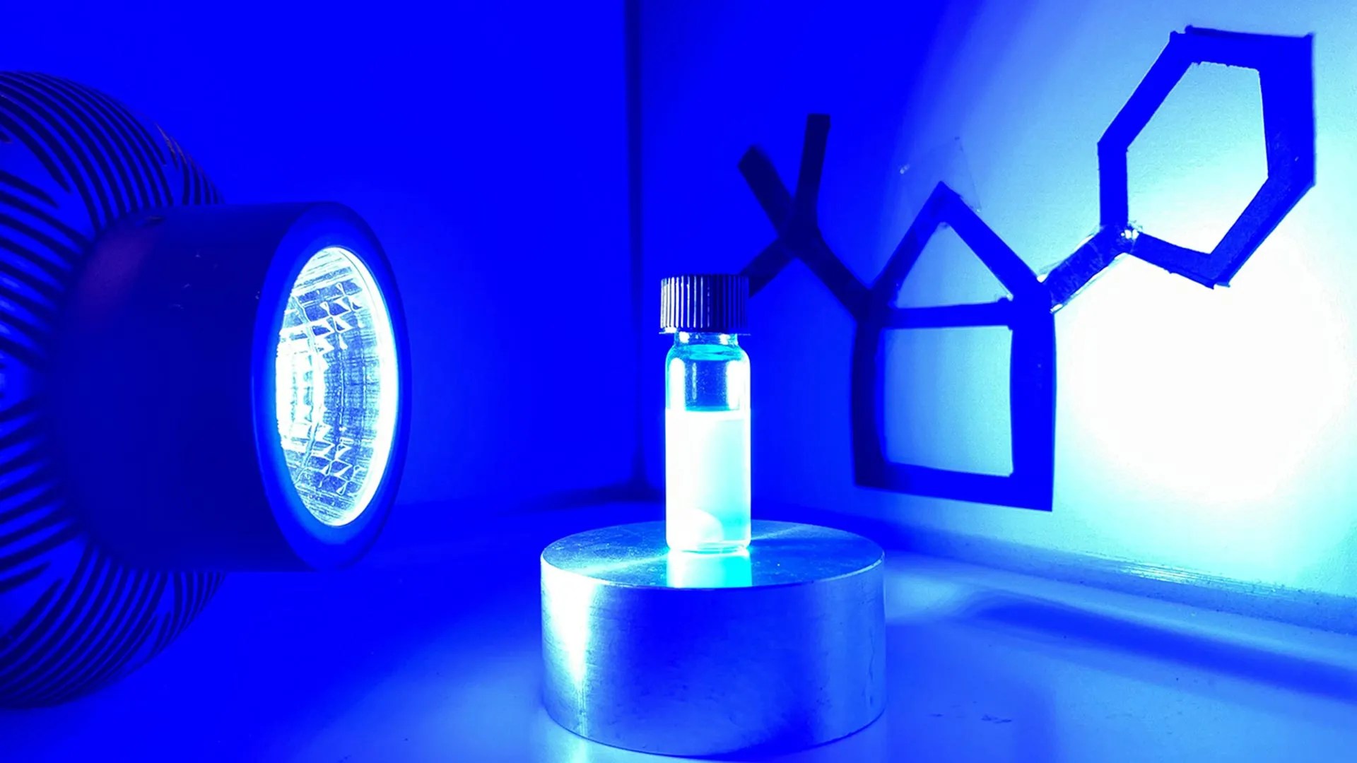 Revolutionary Light-Powered Chemistry: Creating Tiny Molecules for Medicine (2026)