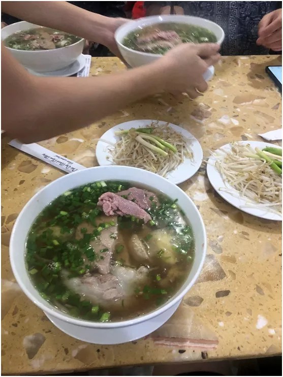 胡志明三天艳遇不断，鸳鸯浴中热吻插图1