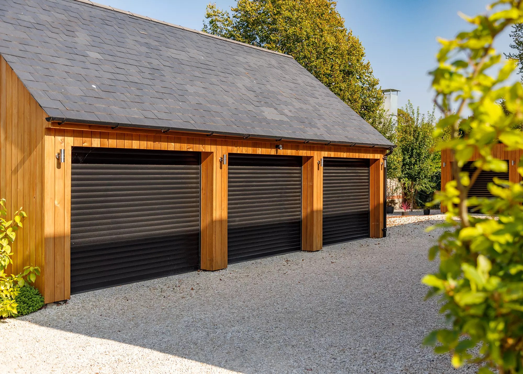 10 top tips for building a garage: planning, costs & design
