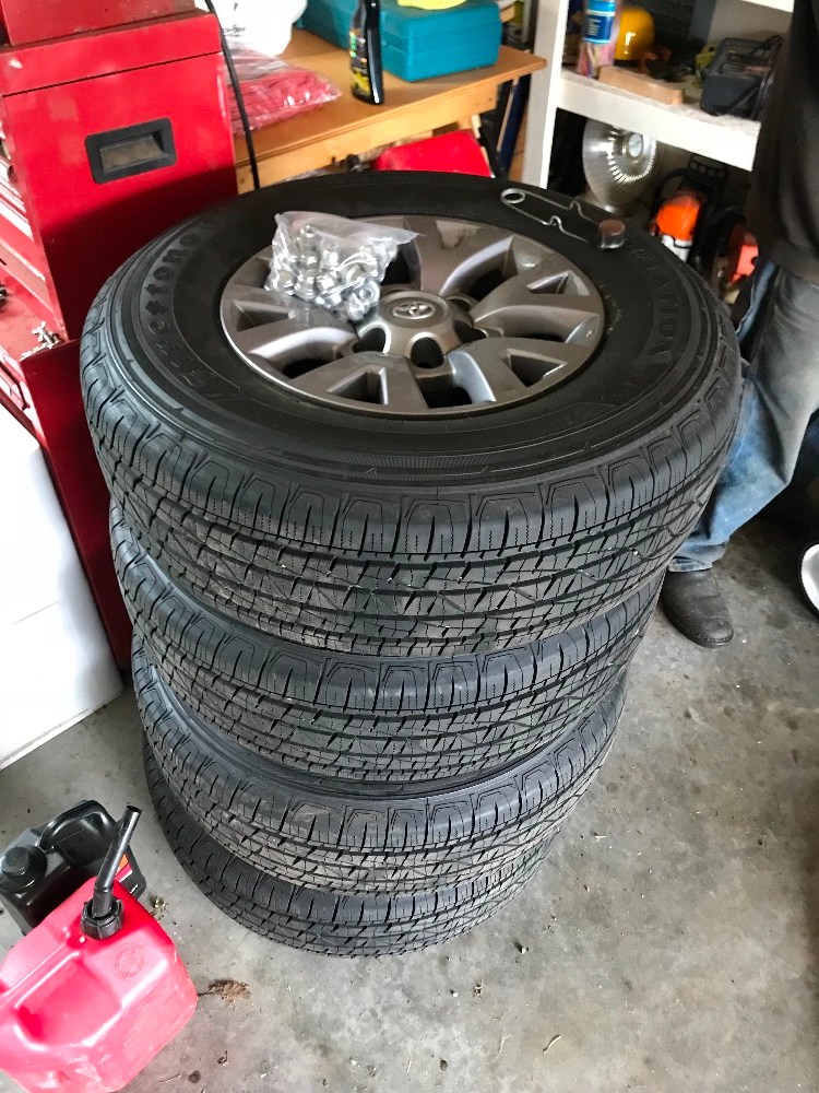 2018 toyota wheels and tires