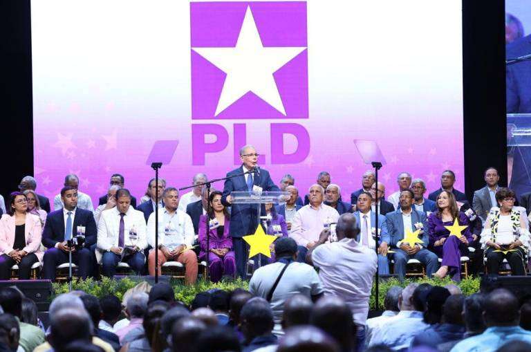 A la espera de la decisión de Danilo, los aires de separación se despliegan en el PLD
