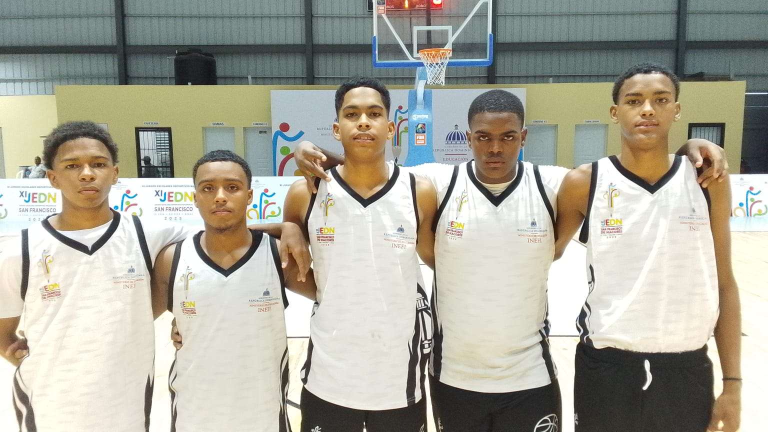 Colón y Medina guían al Cibao Norte y Suroeste a disputar medalla de oro basket masculino juegos escolares
