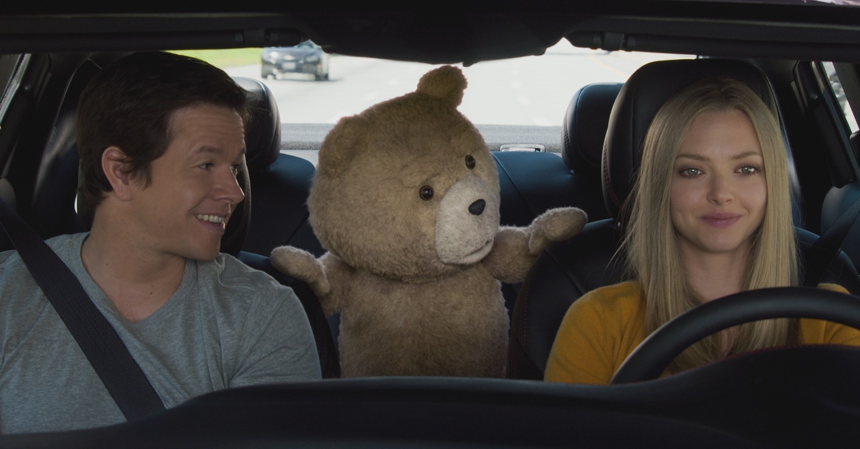 Ted 2s Amanda Seyfried reveals what Mark Wahlbergs really like on set