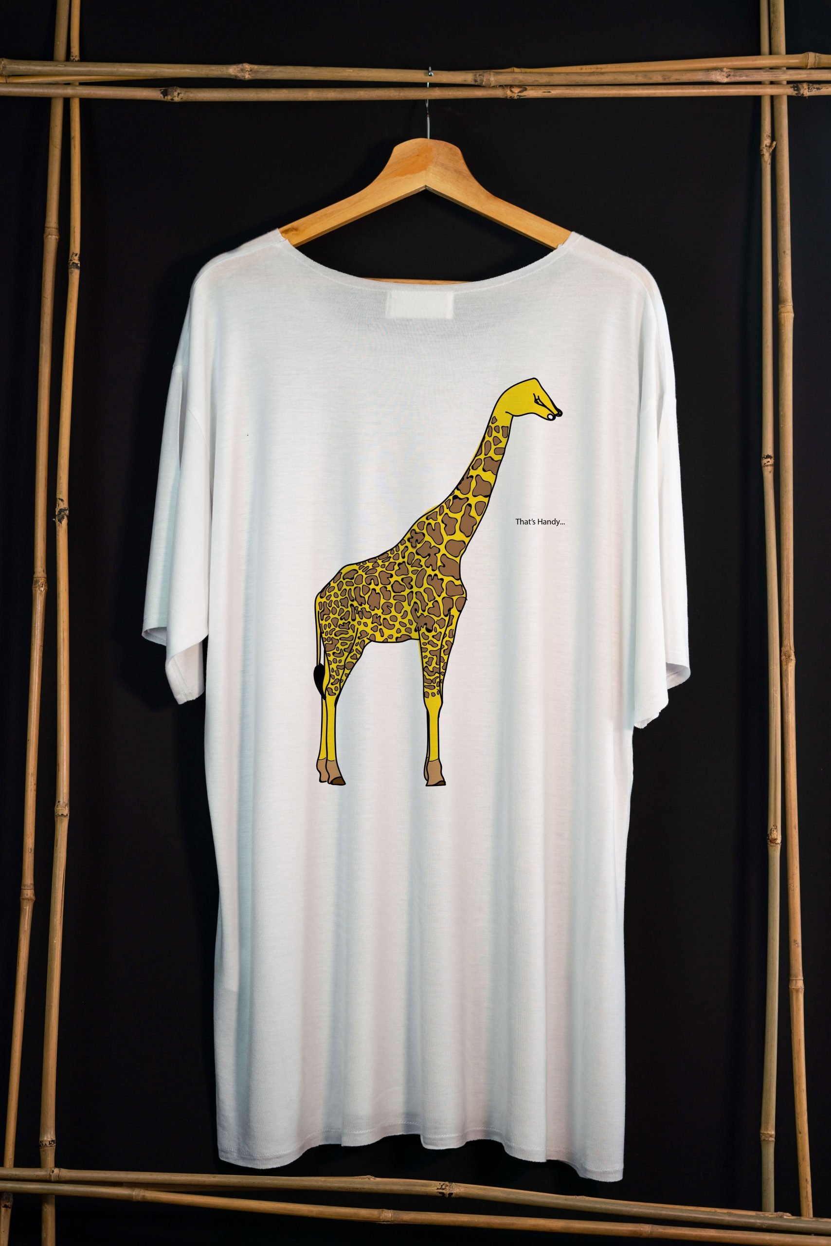 Handy Giraffe | Organic Bamboo T-shirt