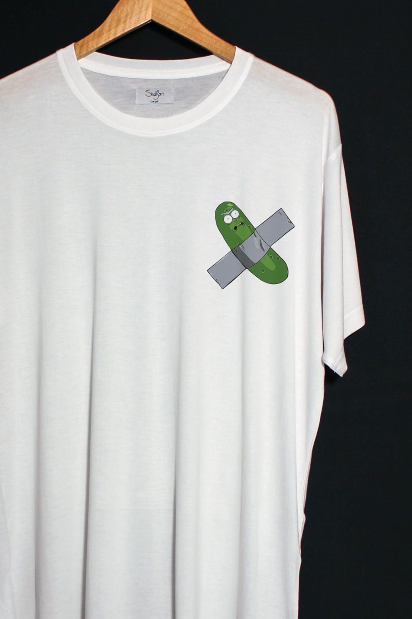 Alternative view of Pickle Rick | Bamboo T-shirt