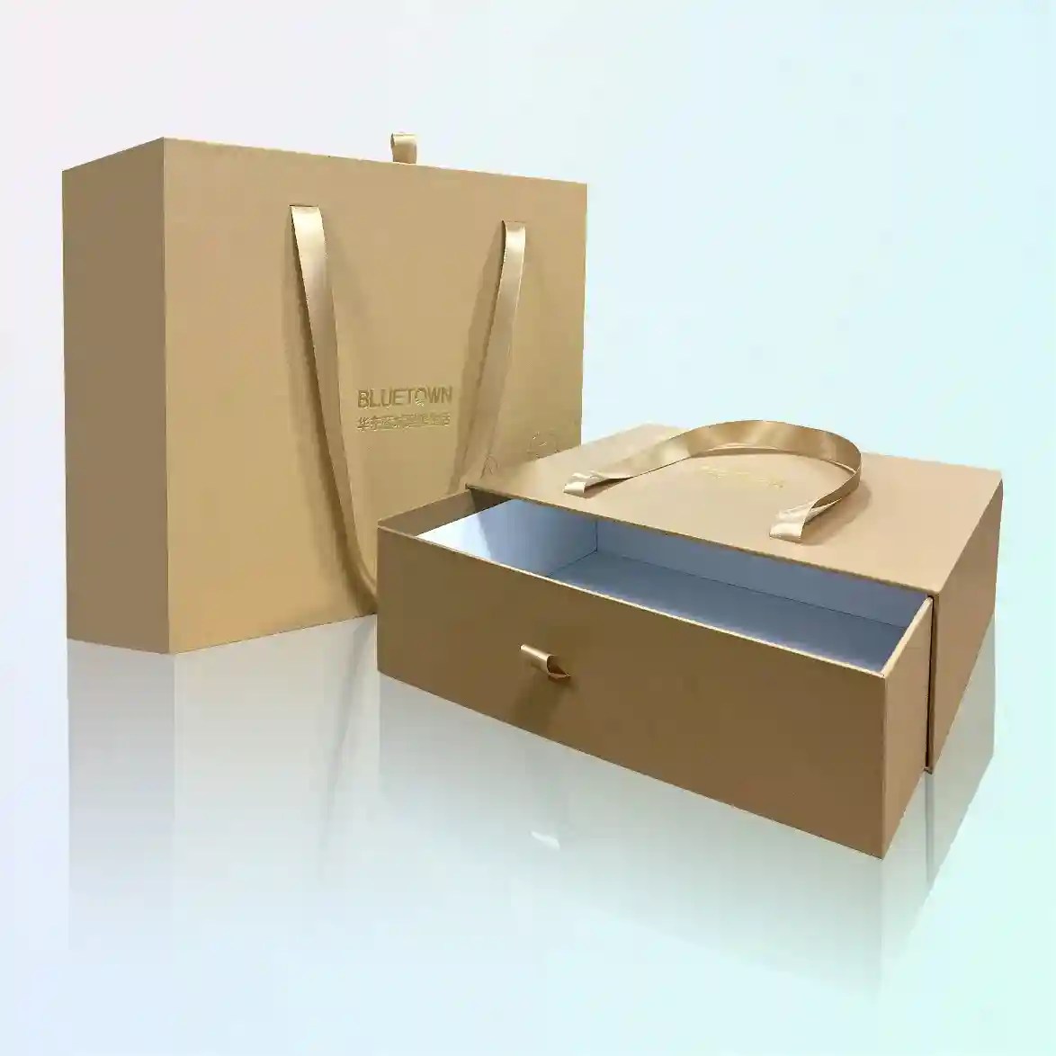Custom handle boxes for portable, retail-friendly packaging with functional design and branded display