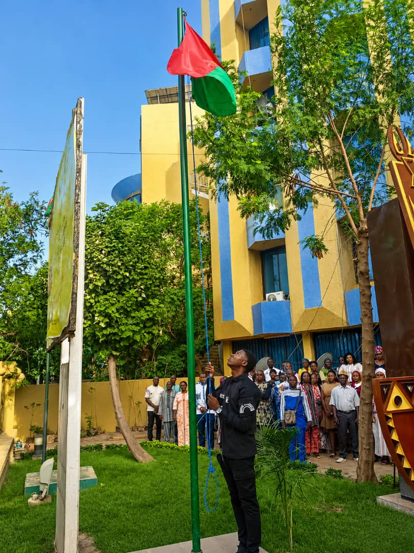Montée des couleurs: les Burkinabè invités  à s’interroger sur leur contribution au développement